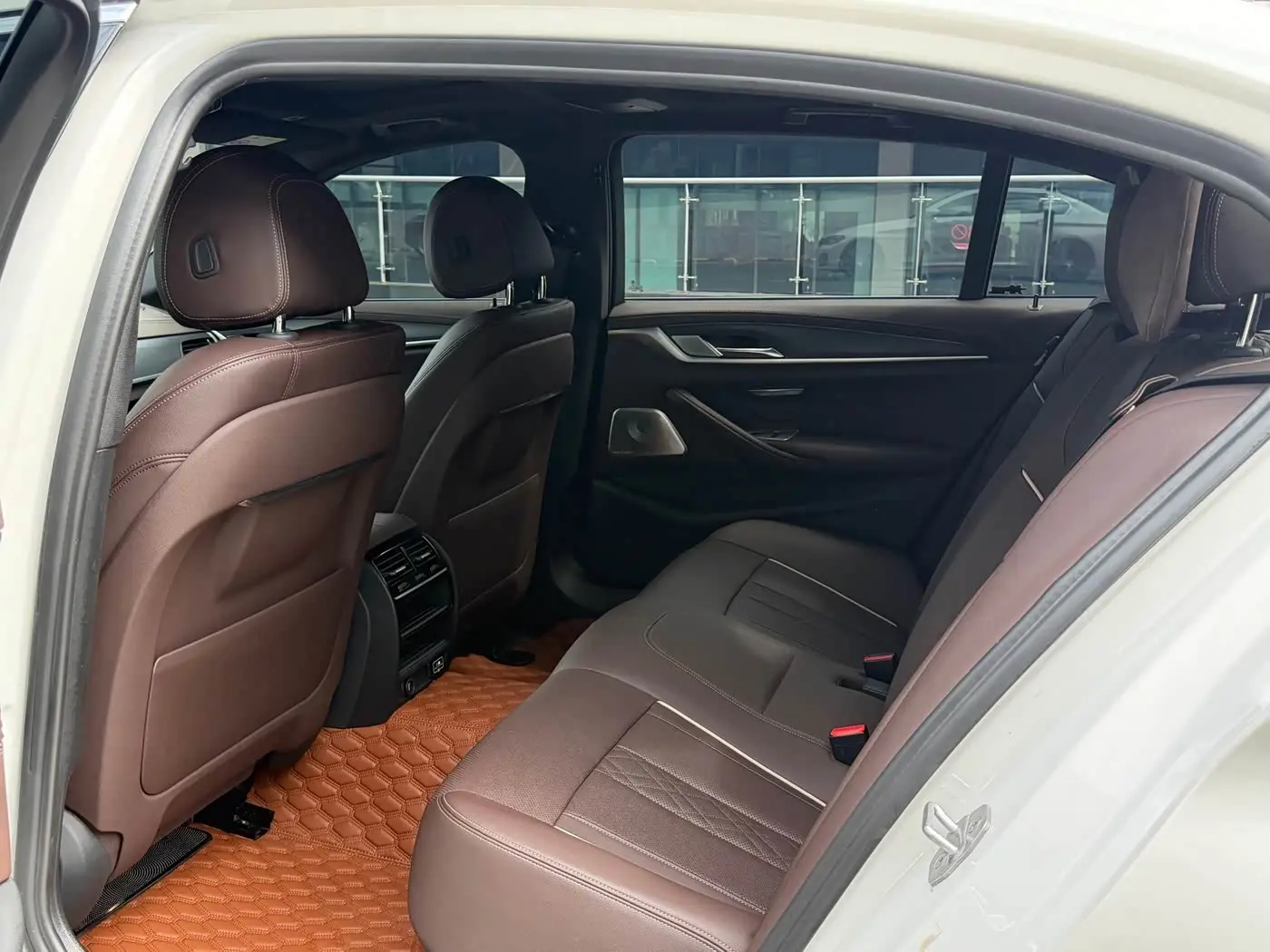 BMW 5 Series 2022 — Photo 7/15