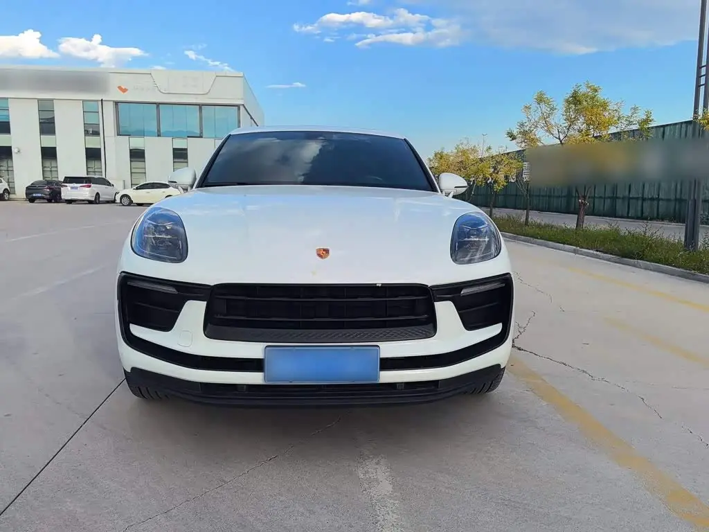 Porsche Macan 2023 — Photo 4/14