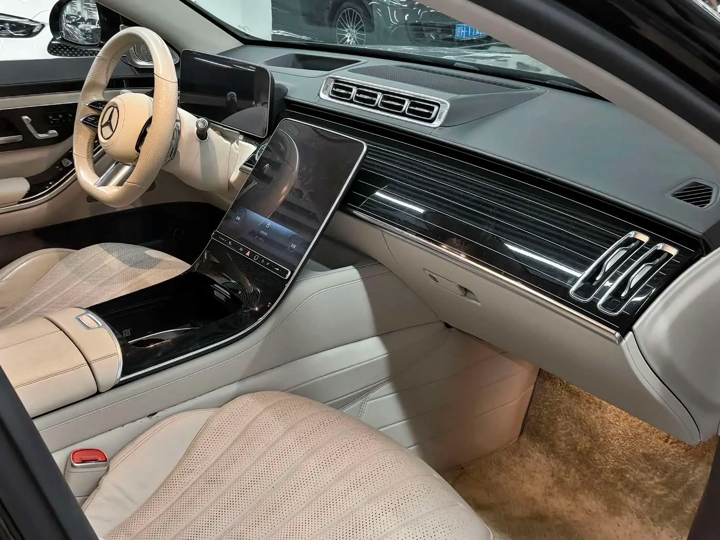 Mercedes-Benz S-Class 2021 — Photo 9/13
