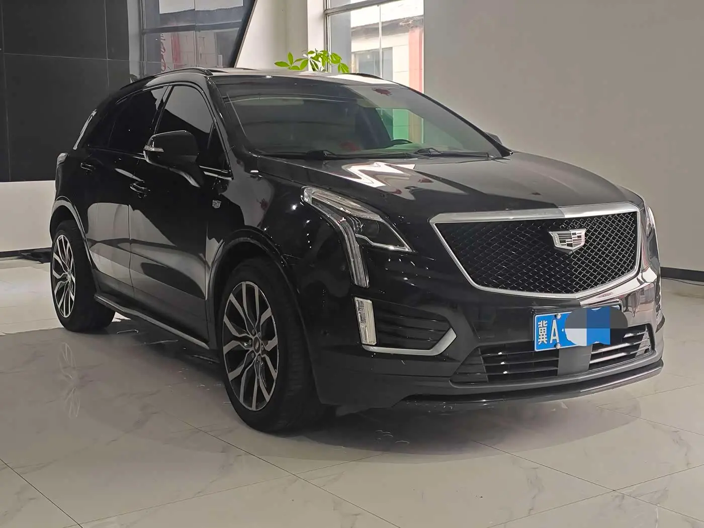 Cadillac XT5 2021 — Фото 3/9