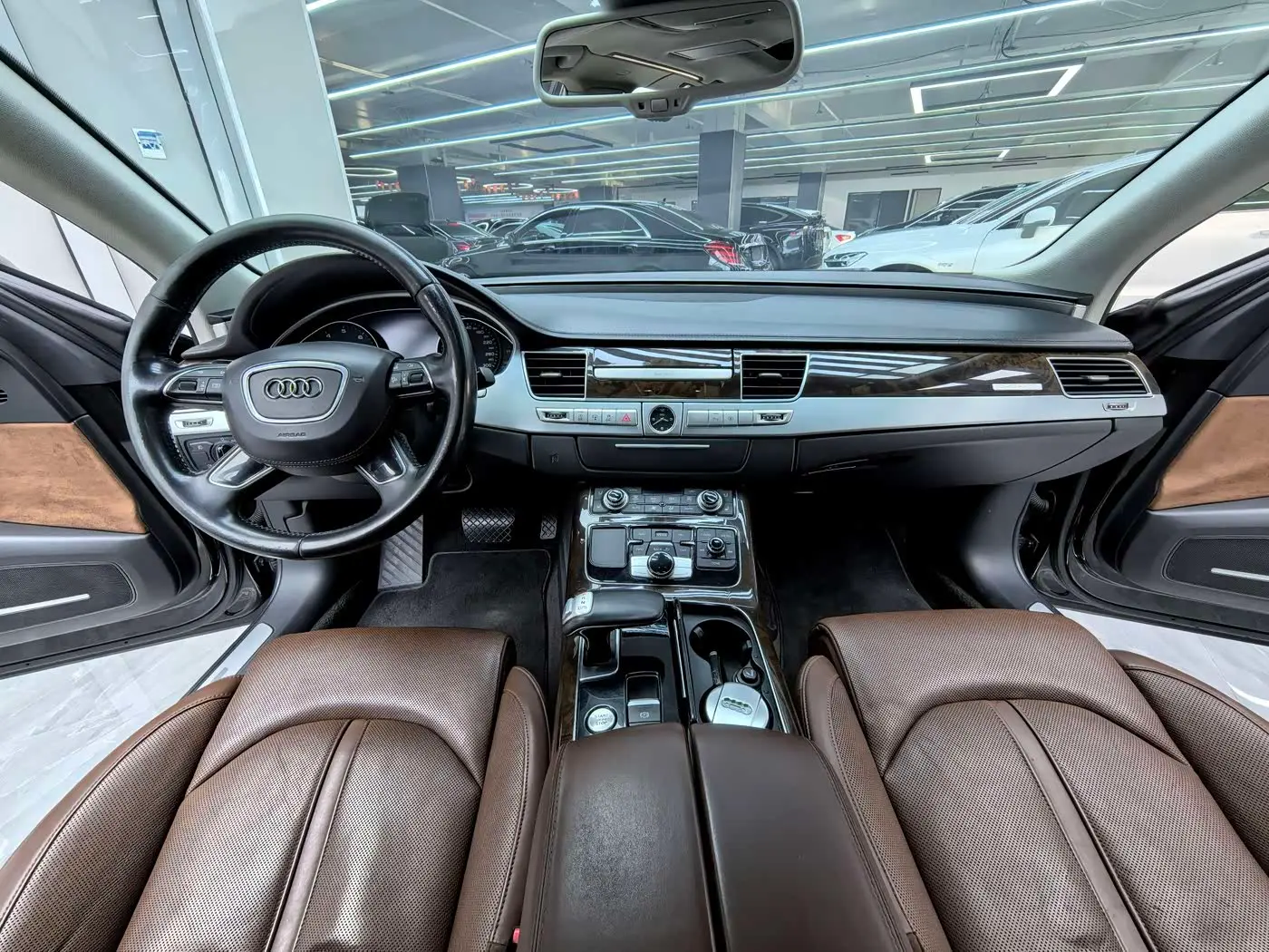 Audi A8 2014 — Şəkil 7/15