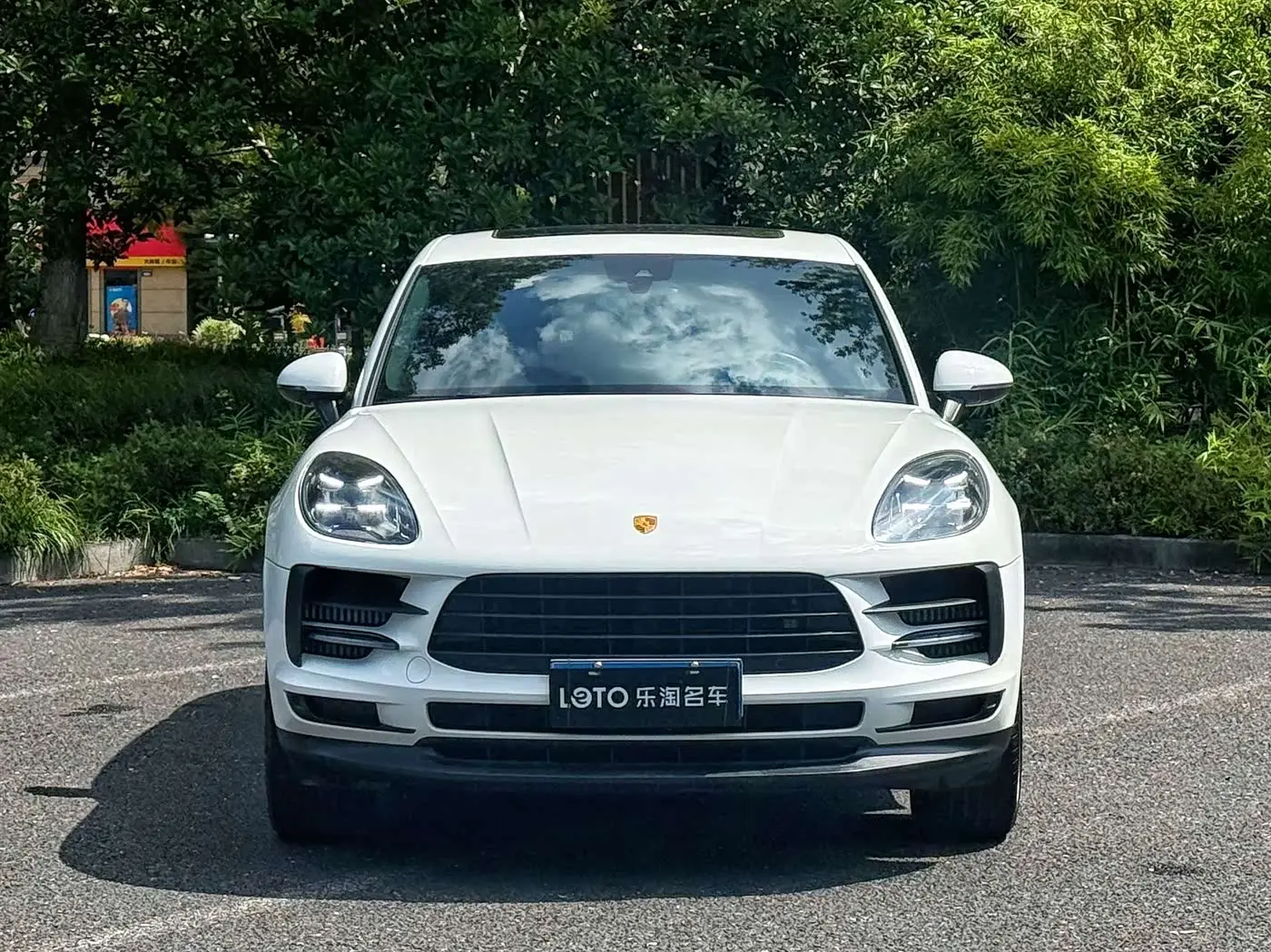 Porsche Macan 2021 — Photo 2/15