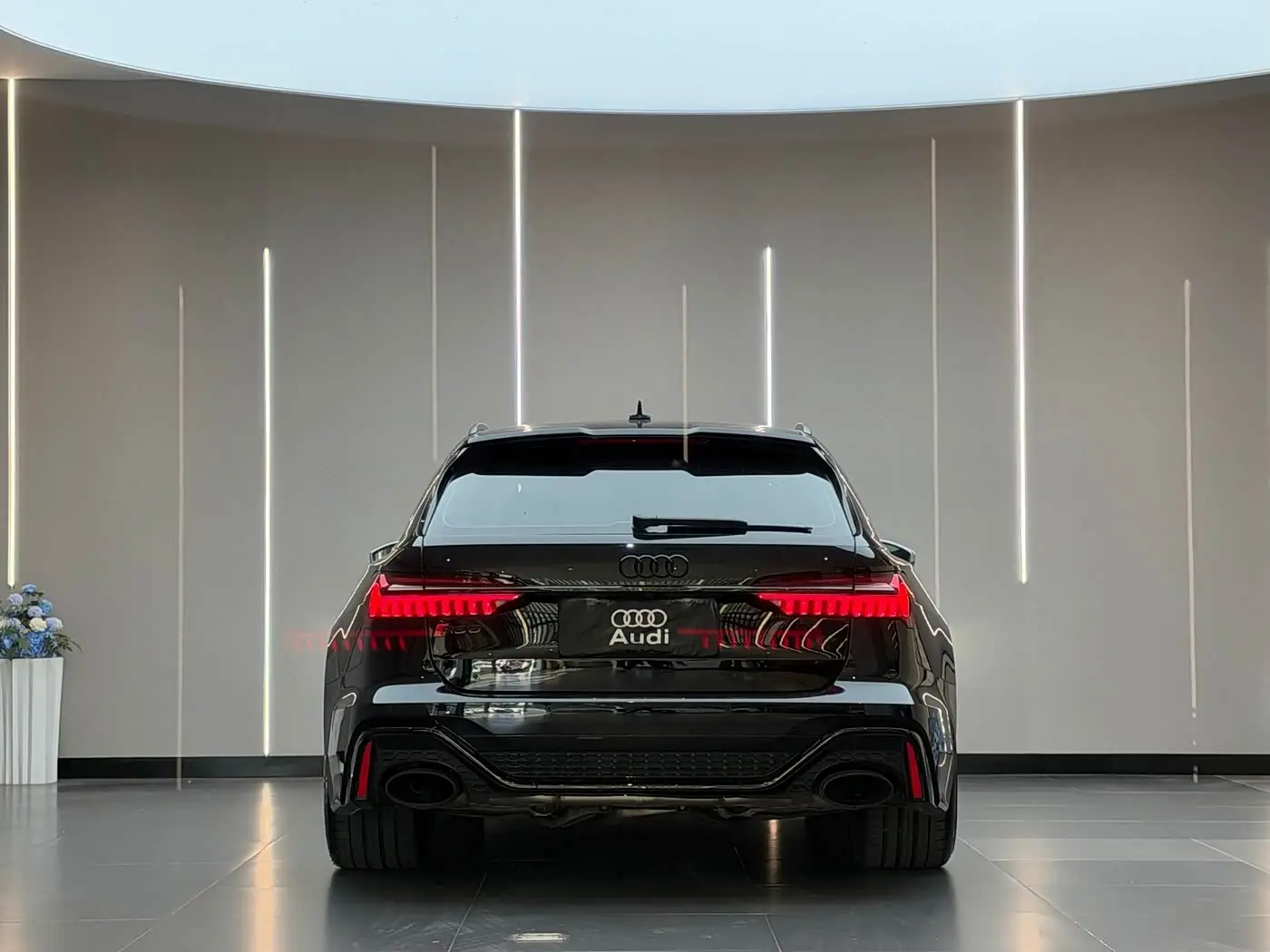 Audi RS 6 2021 — Фото 10/11
