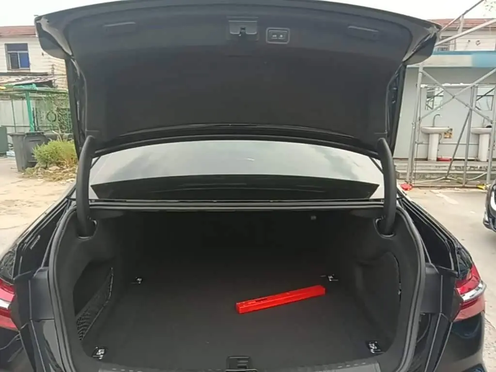 Audi A6L 2024 — Şəkil 19/20