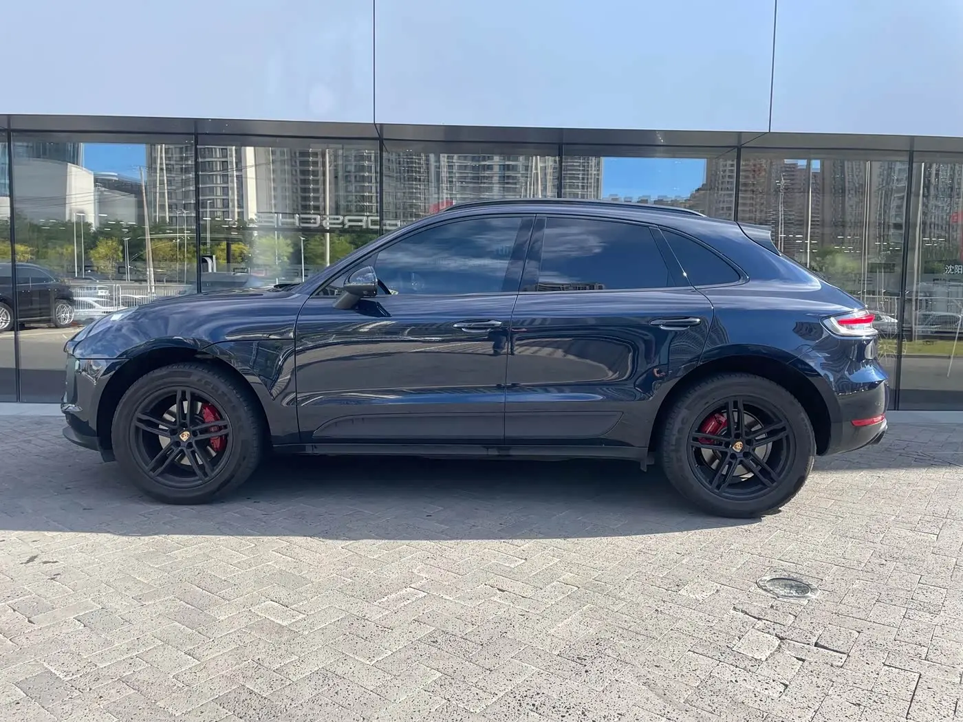 Porsche Macan 2022 — Photo 8/12