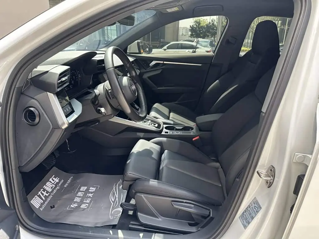 Audi A3 2021 — Photo 11/13
