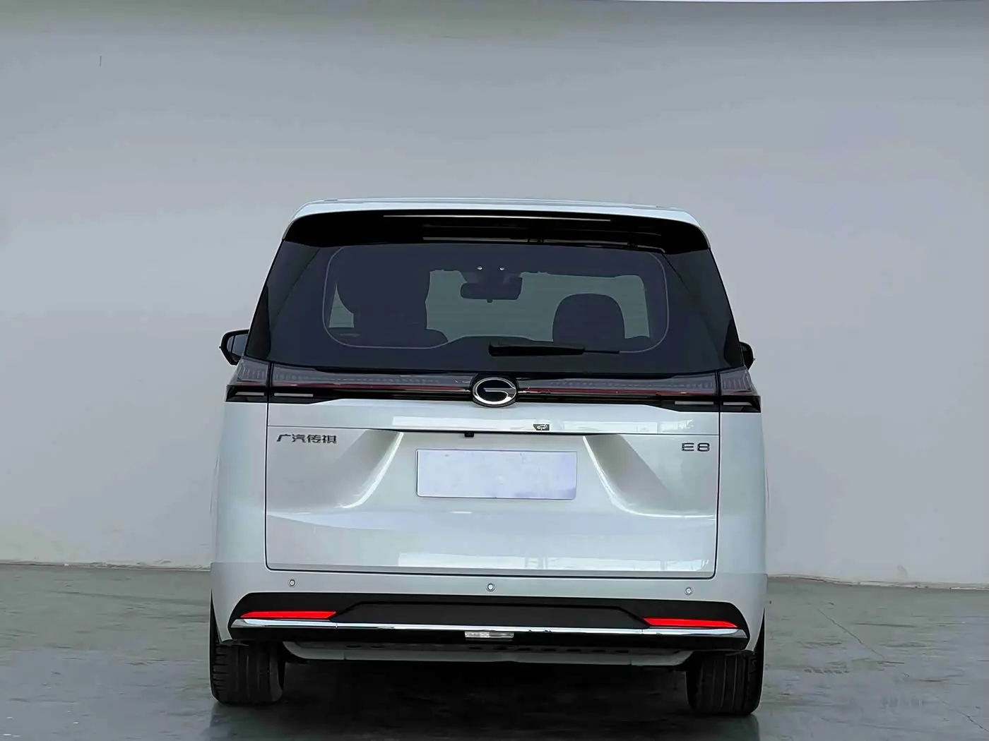 GAC Trumpchi Trumpchi E8 NEV 2025 — Фото 8/9