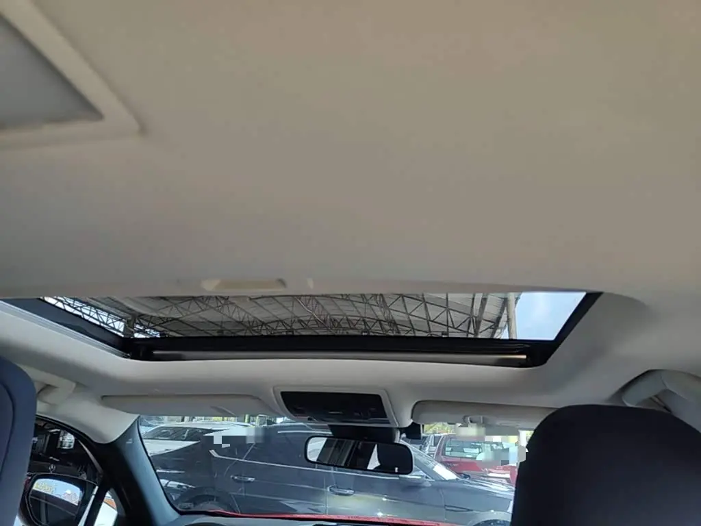 Lexus UX 2020 — Photo 18/20