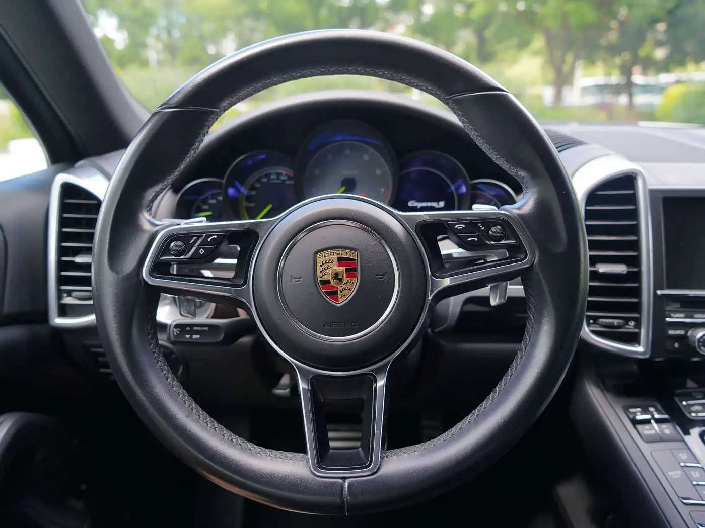 Porsche Cayenne New Energy 2015 — Фото 6/19