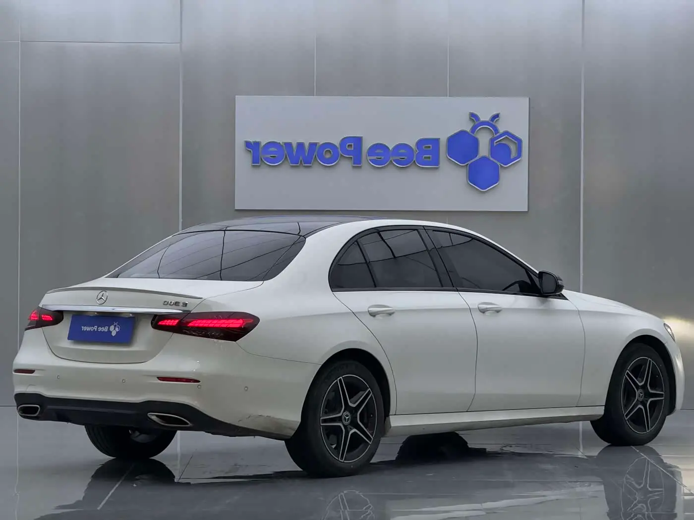 Mercedes-Benz E-Class 2023 — Şəkil 17/20