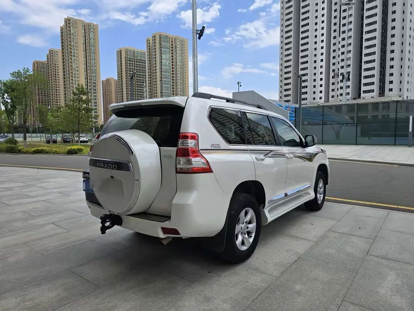 Toyota Prado 2012 — Photo 6/9