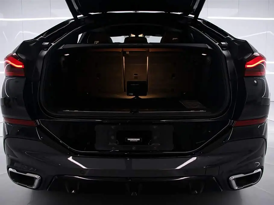 BMW X6 2023 — Photo 15/17