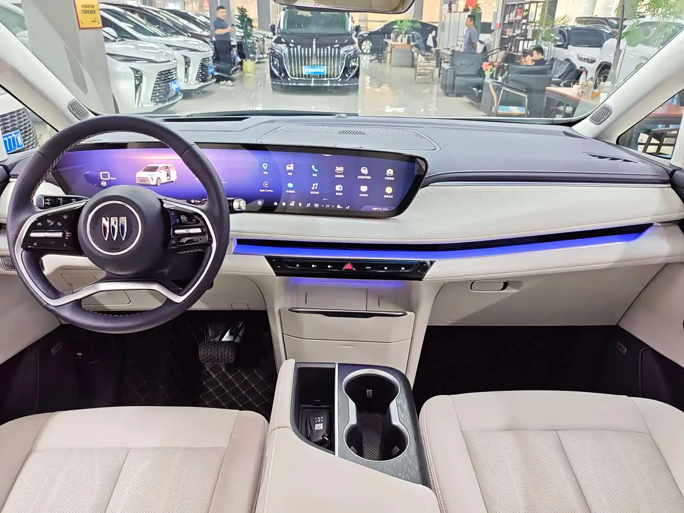 Buick GL8 2025 — Photo 4/19