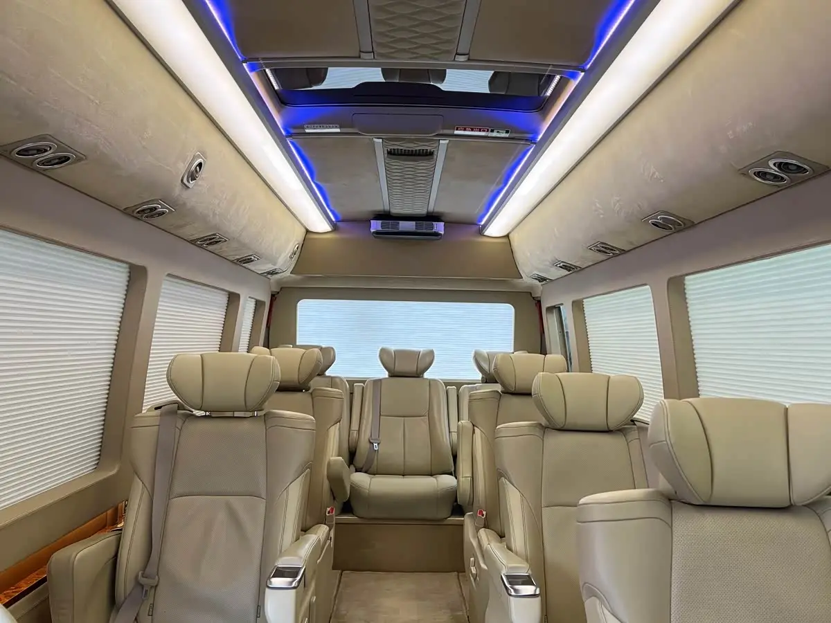 Toyota Coaster 2017 — Photo 11/19