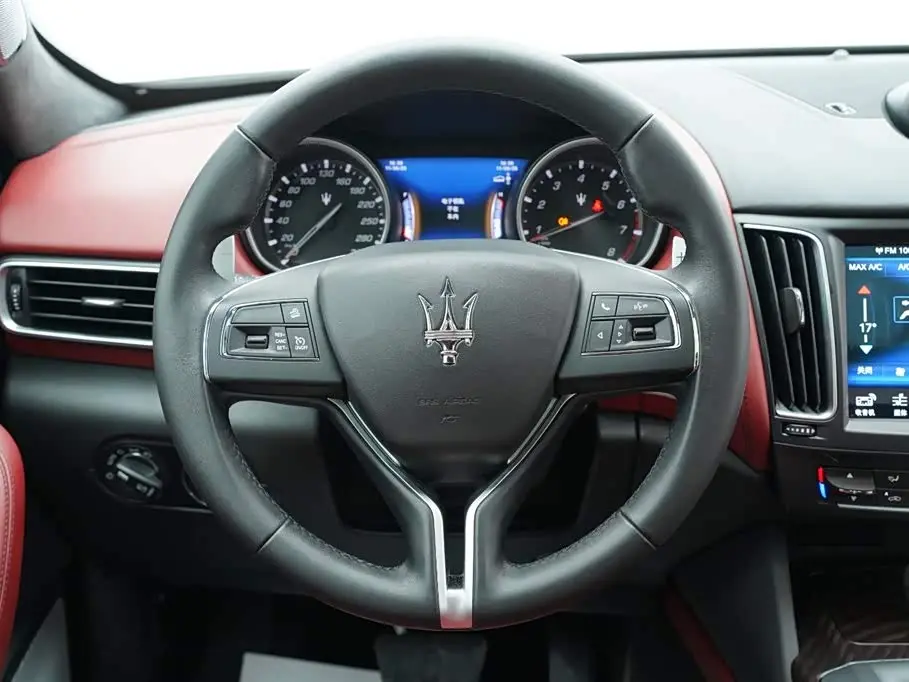 Maserati Levante 2018 — Şəkil 17/20