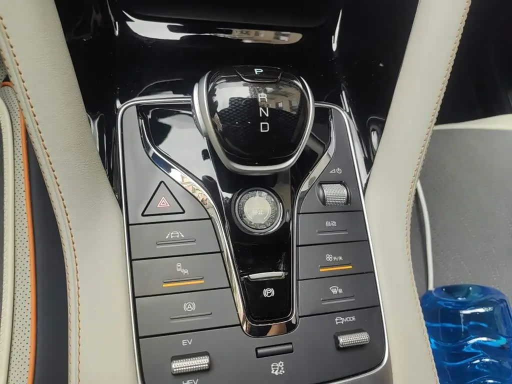 BYD Song PLUS PHEV 2022 — Фото 15/20