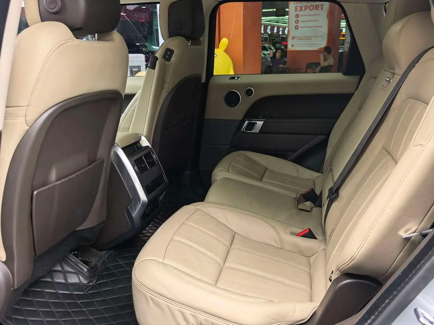 Land Rover Range Rover Sport PHEV 2021 — Фото 12/20