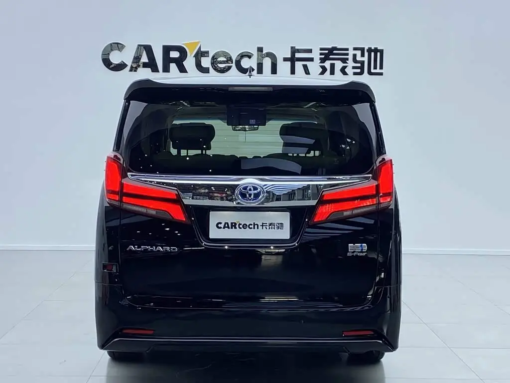Toyota Alphard 2022 — Photo 3/20