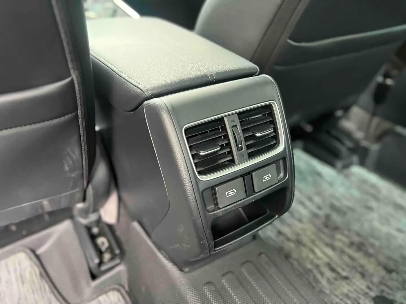Honda Accord 2023 — Фото 19/20