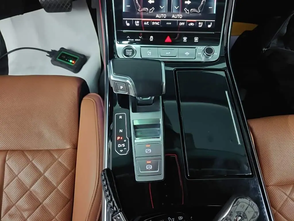 Audi A8 2024 — Photo 14/20
