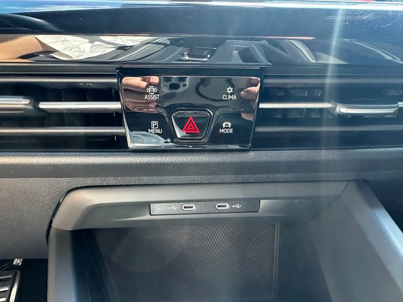 Volkswagen Golf 2023 — Photo 11/19