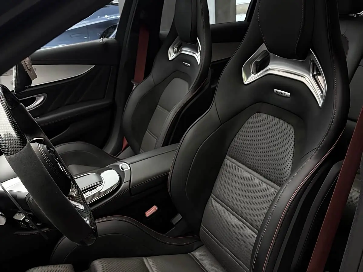 Mercedes-Benz E-Class AMG 2021 — Photo 7/9