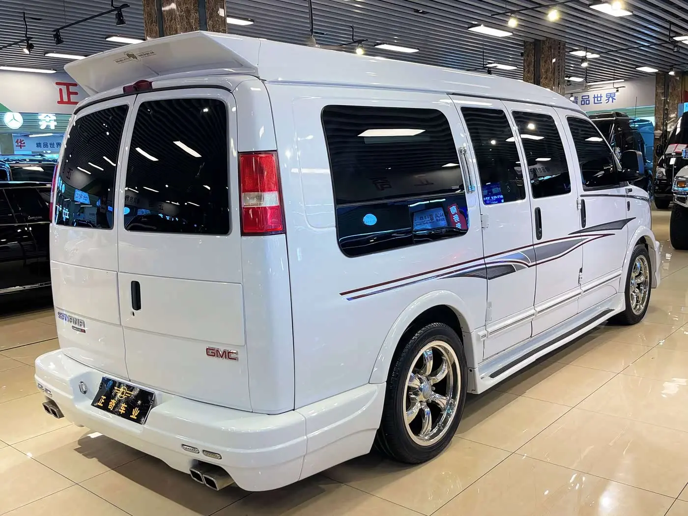 GMC Savana 2013 — Photo 7/20