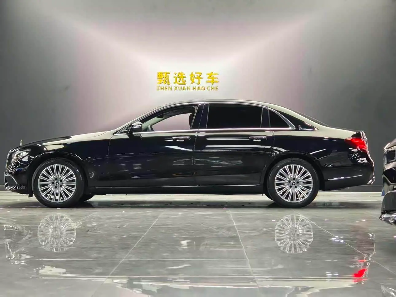 Mercedes-Benz E-Class 2020 — Photo 5/17