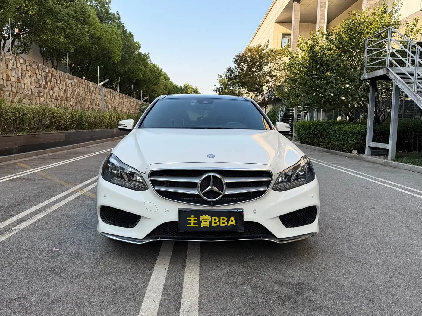 Mercedes-Benz E-Class 2016 — Фото 2/20