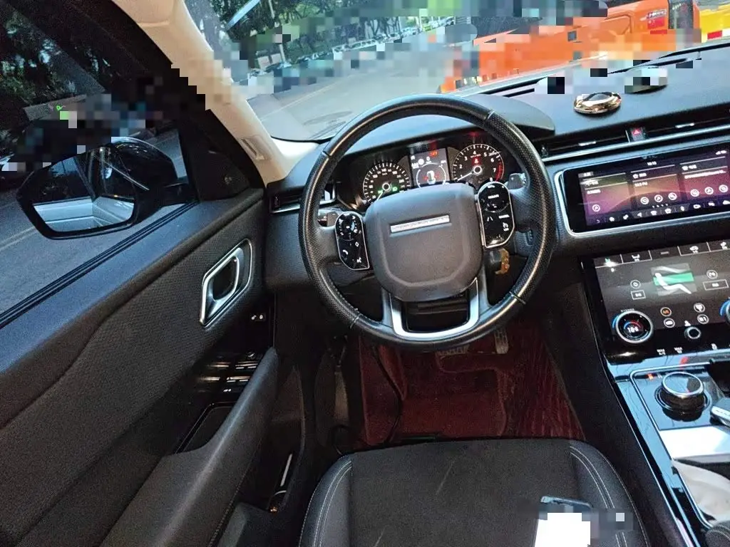Land Rover Range Rover Velar 2020 — Photo 3/20