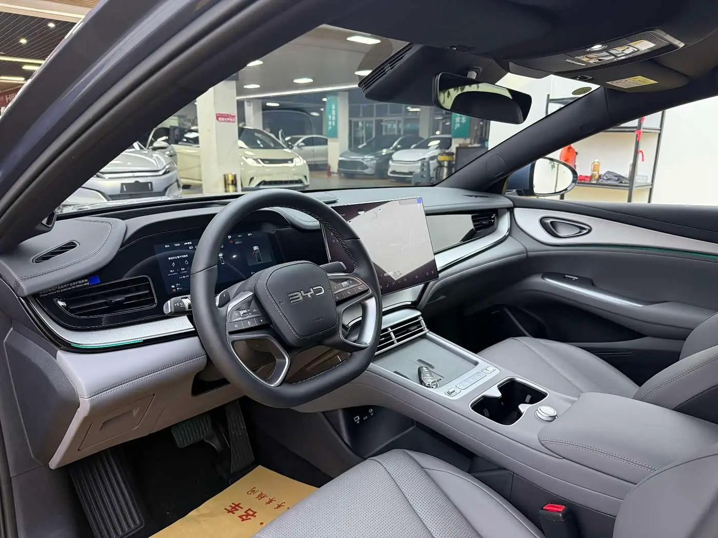 BYD Seal 07 DM-i 2026 — Фото 5/12