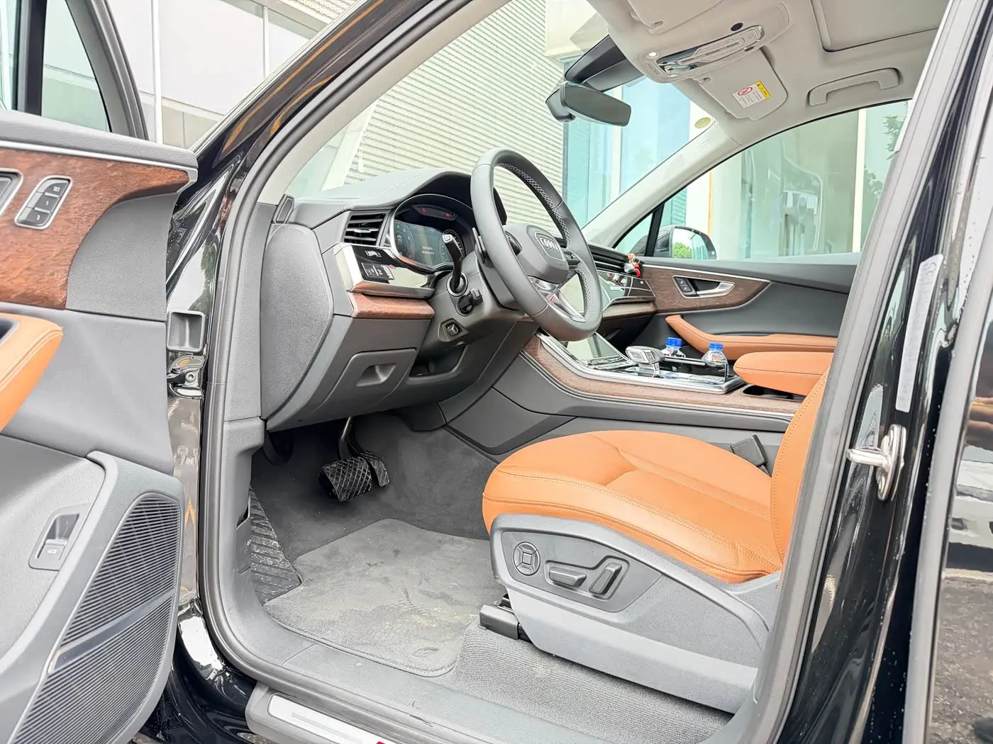 Audi Q7 2025 — Photo 7/13