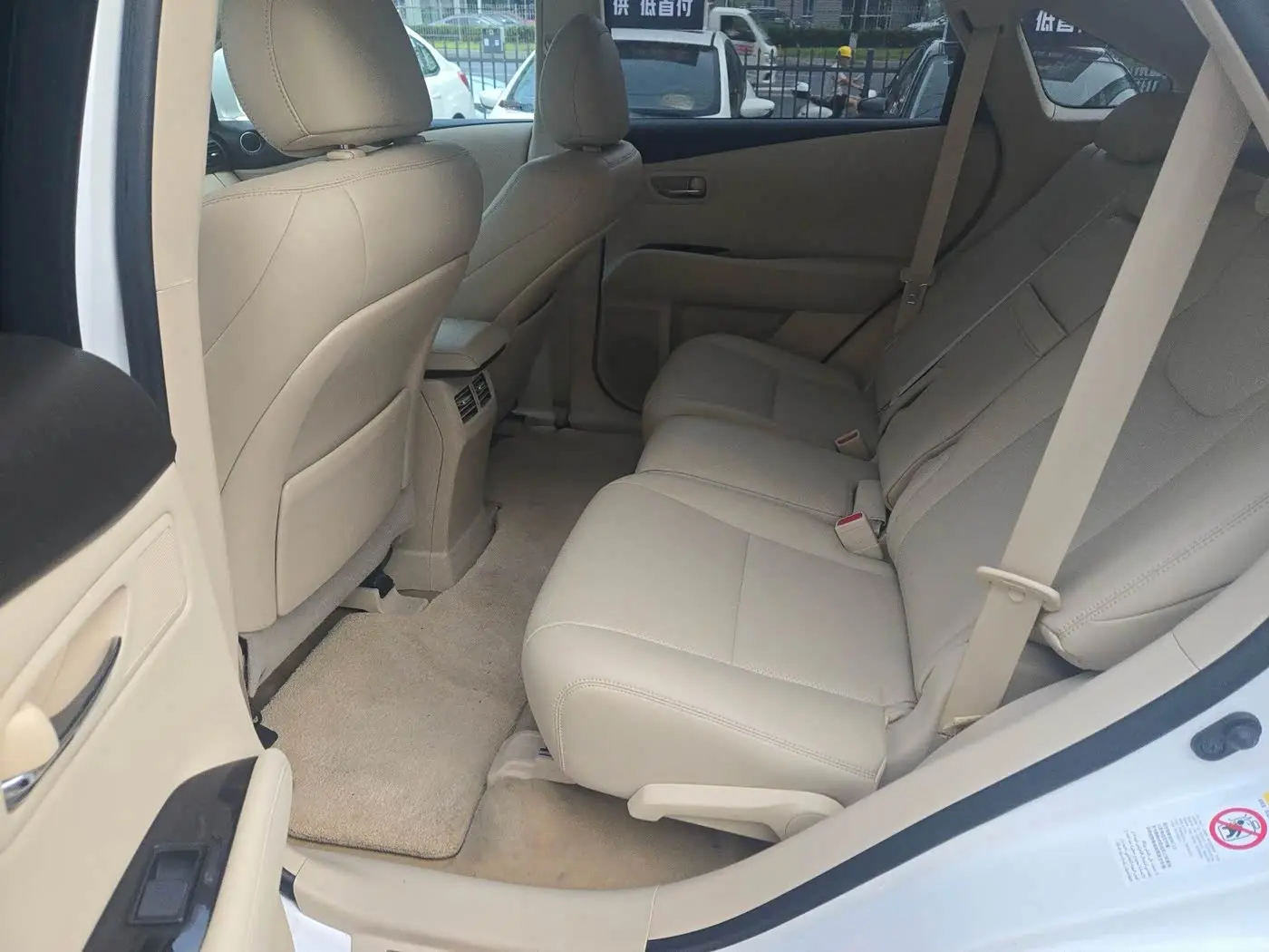 Lexus RX Classic 2011 — Photo 8/9