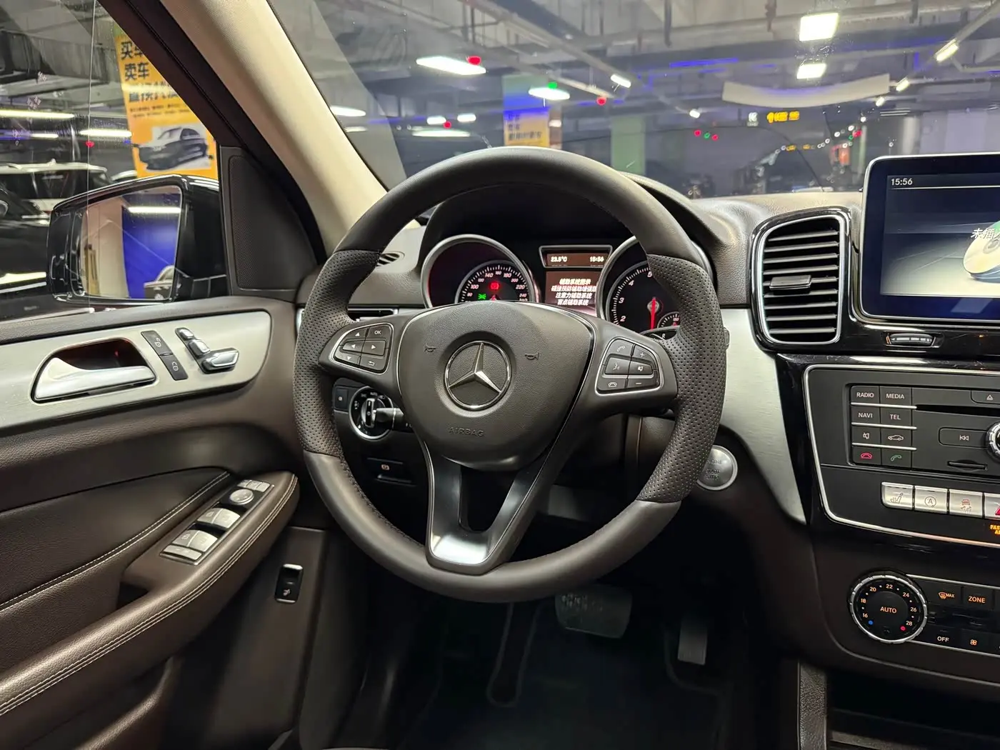 Mercedes-Benz GLE 2016 — Şəkil 19/20
