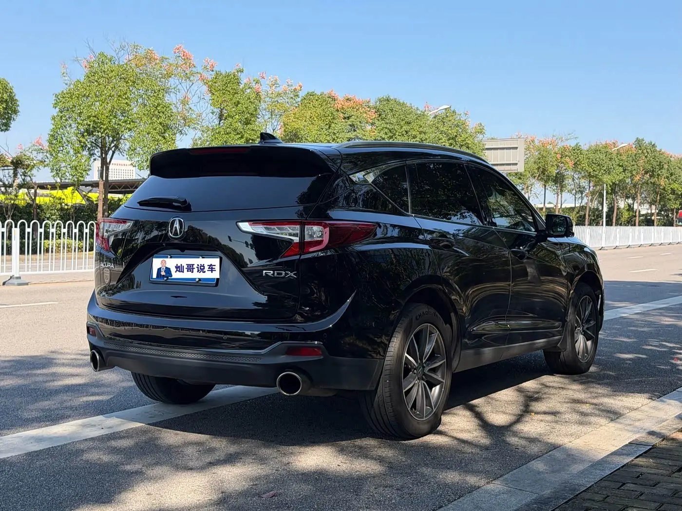 Acura RDX 2019 — Фото 8/16