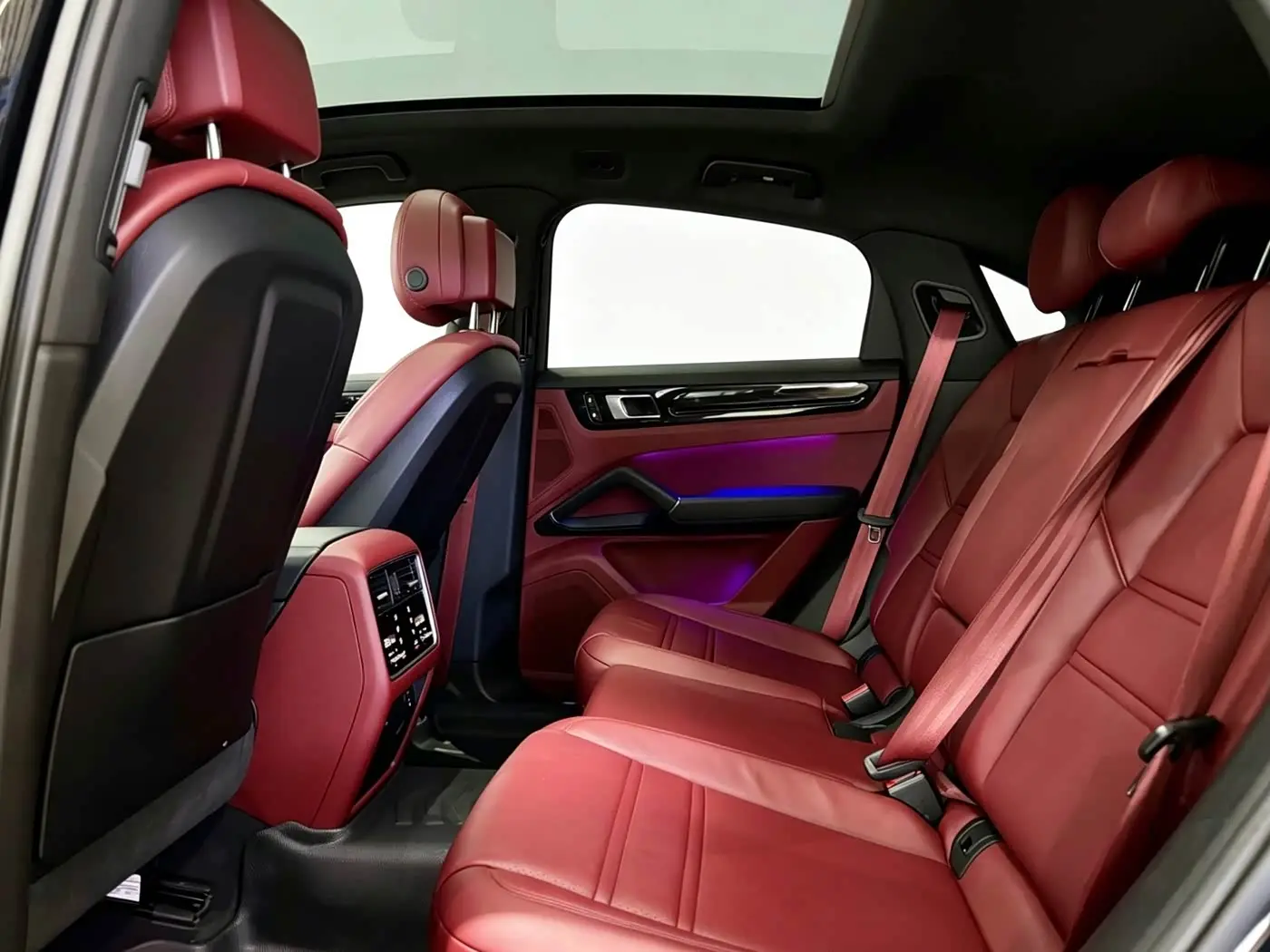 Porsche Cayenne 2023 — Photo 11/13