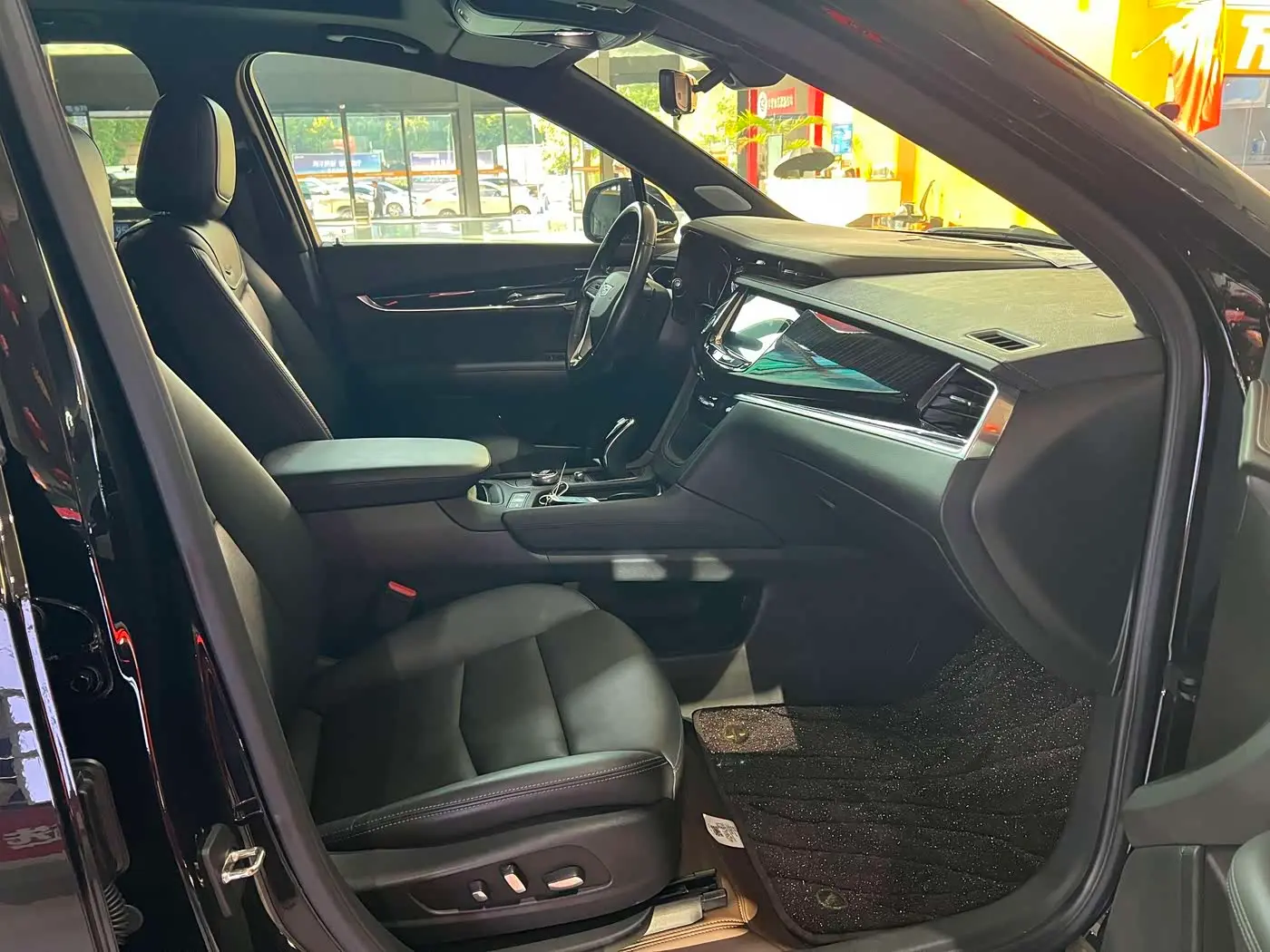 Cadillac XT6 2022 — Photo 16/20