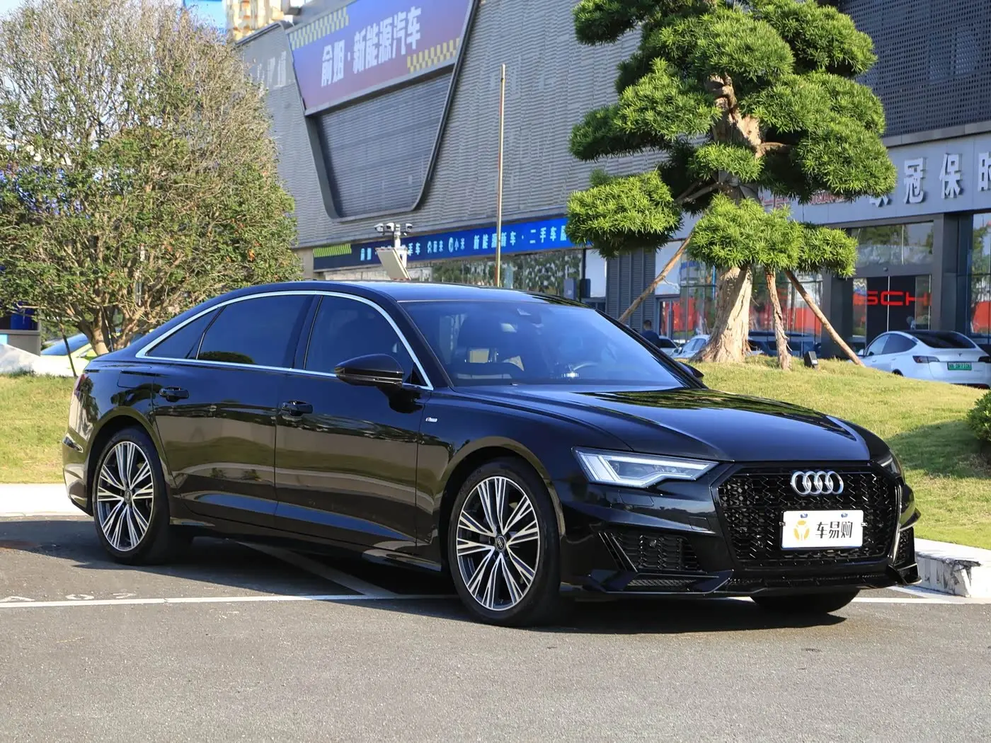Audi A6L 2023 — Фото 3/20