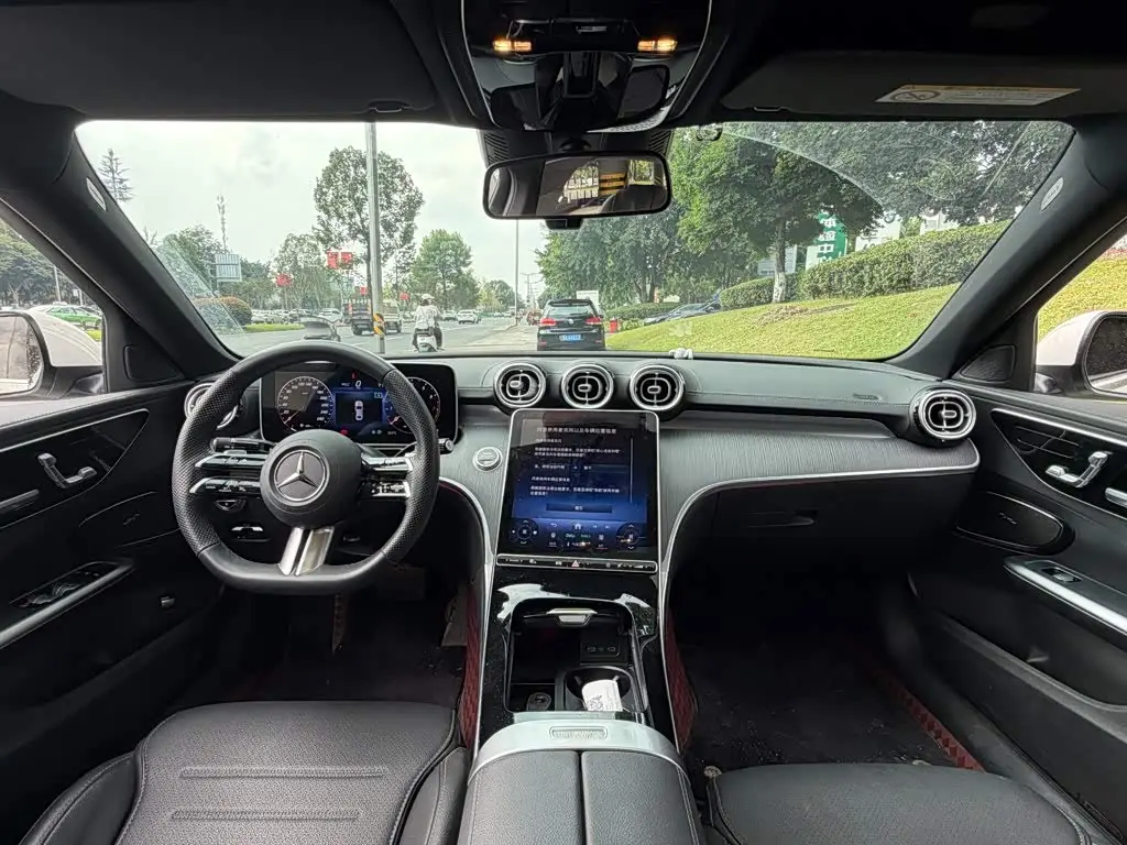 Mercedes-Benz C-Class 2024 — Фото 13/14