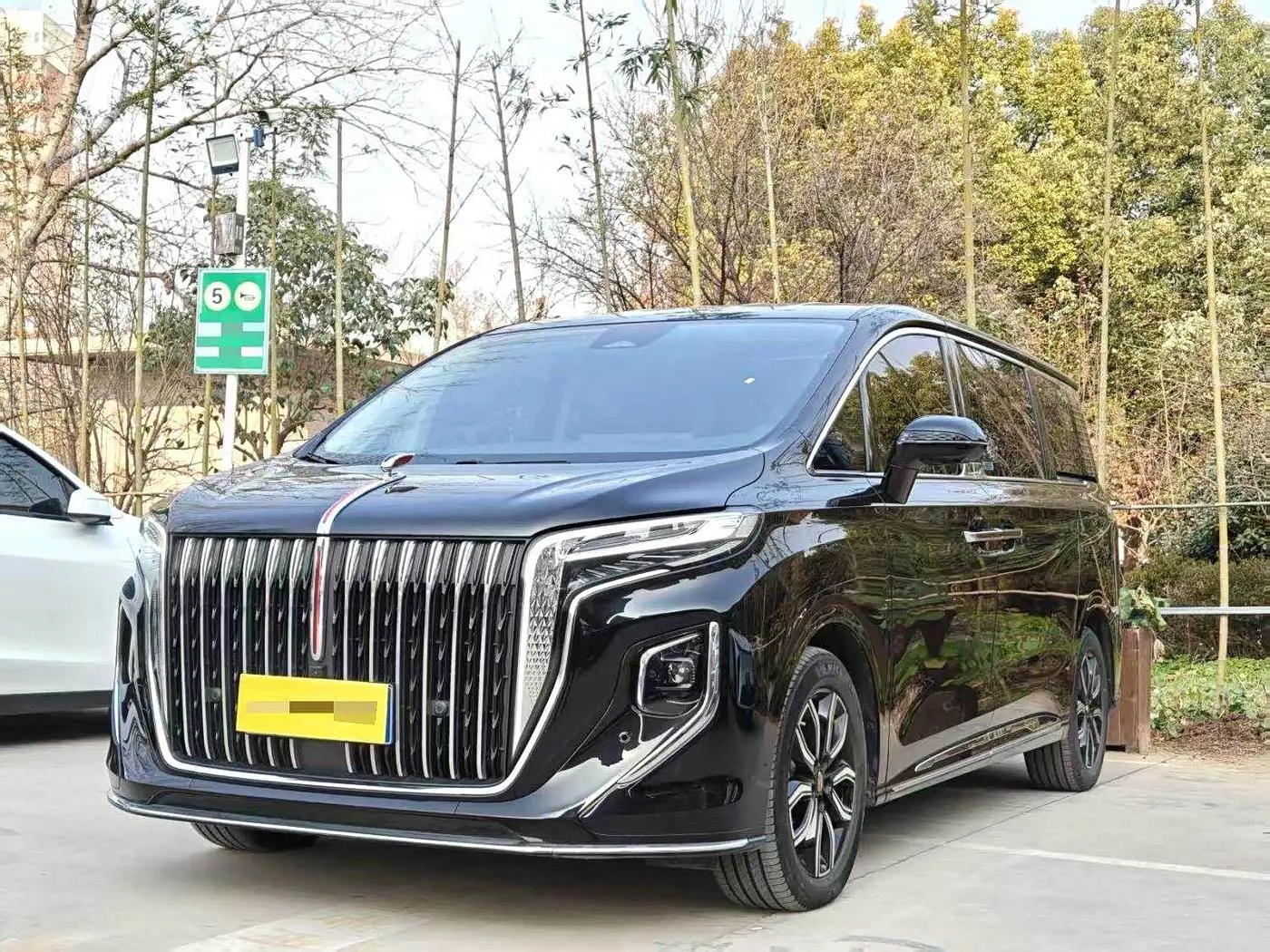 Hongqi HQ9 2023 — Şəkil 1/5