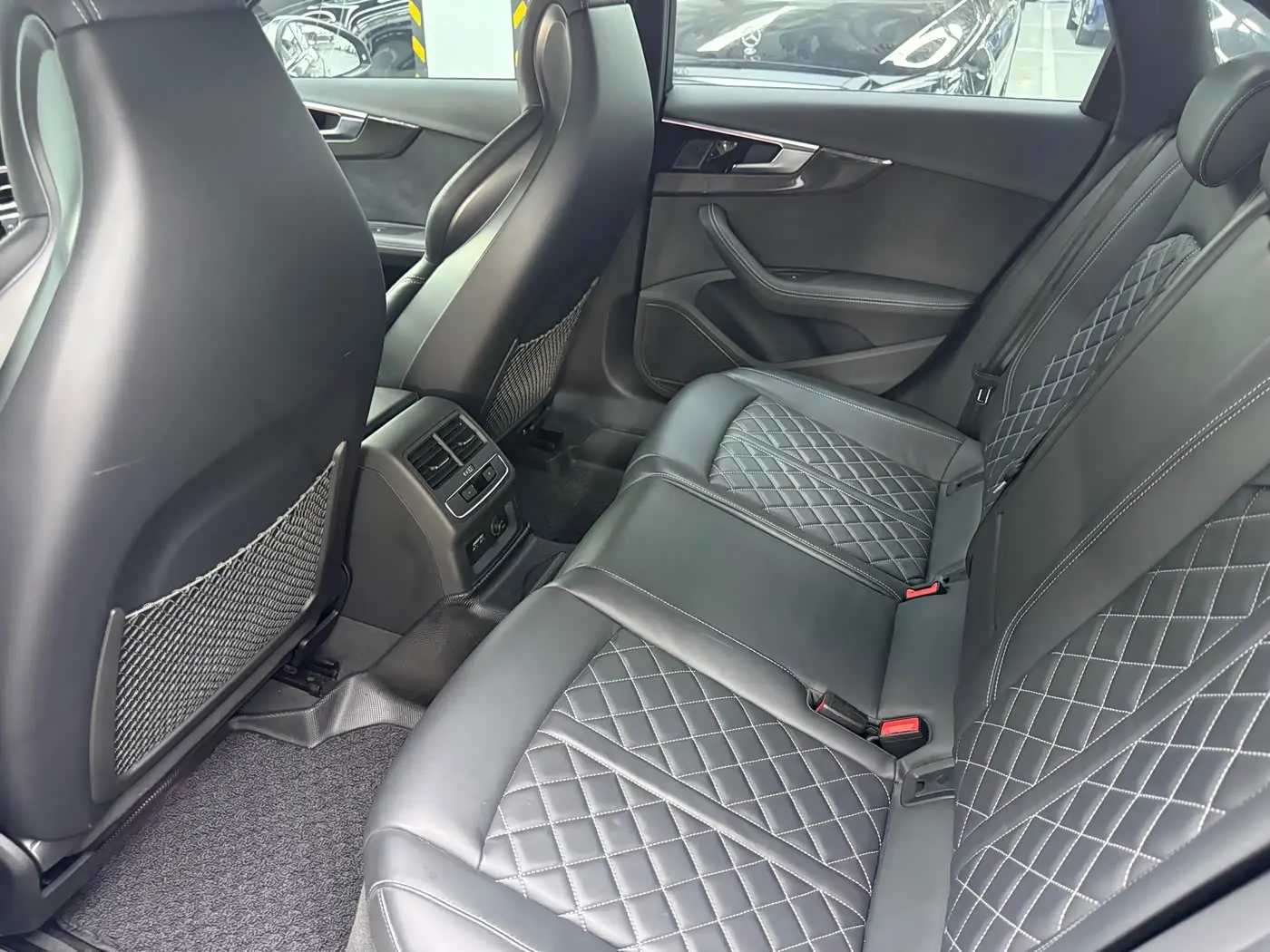 Audi S4 2023 — Photo 11/18