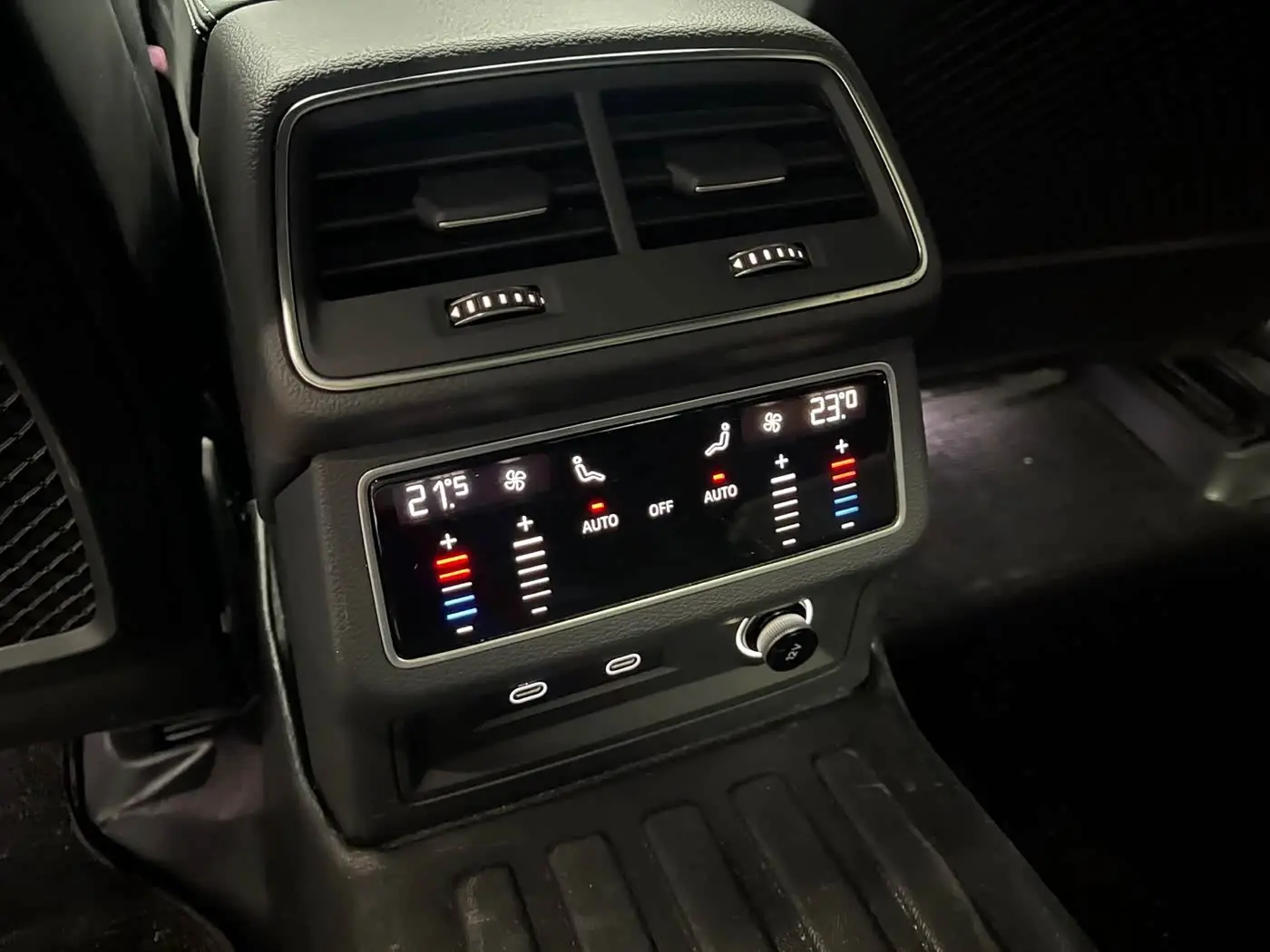 Audi A6L 2024 — Photo 15/20