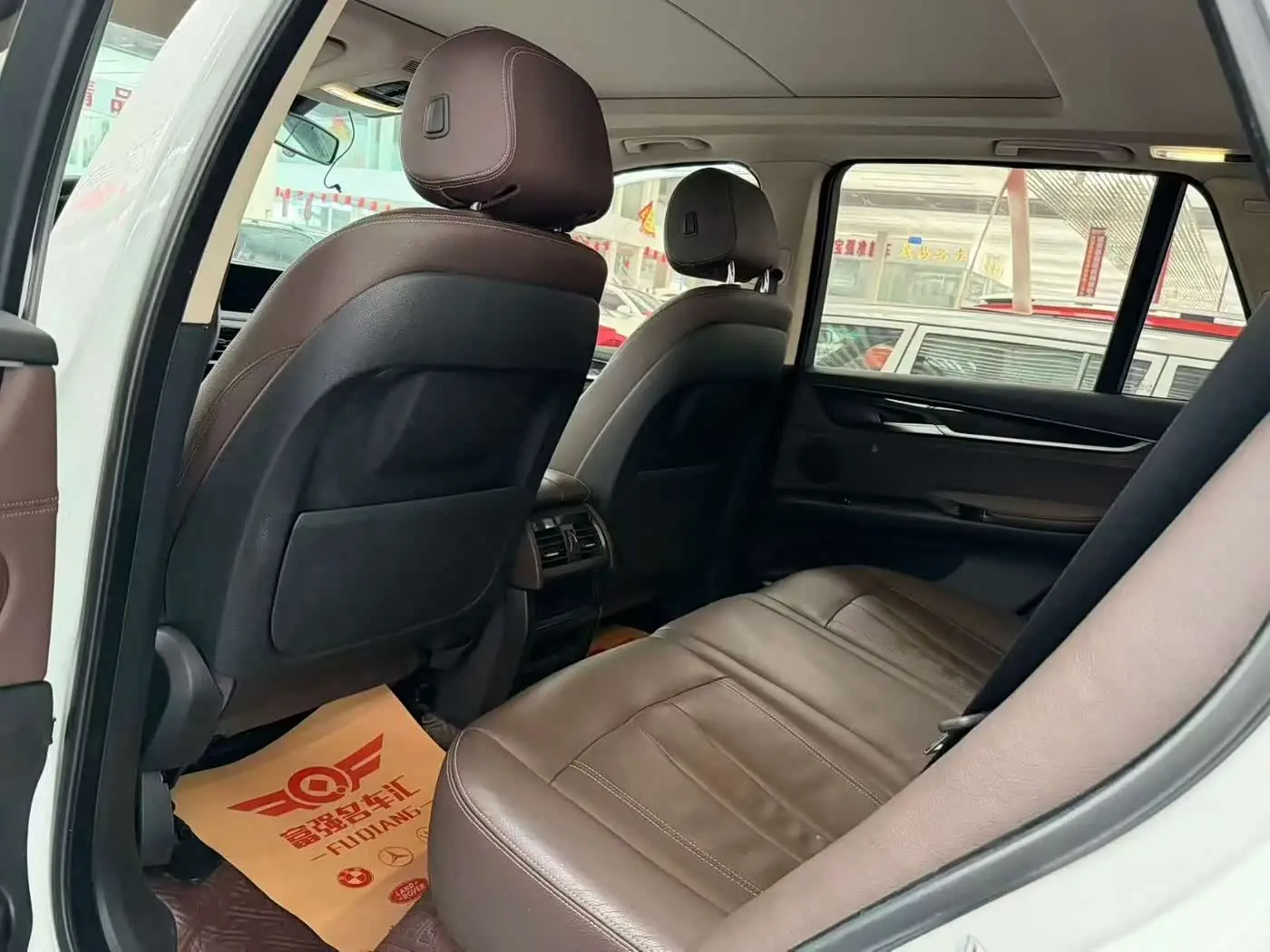 BMW X5 2017 — Photo 8/9