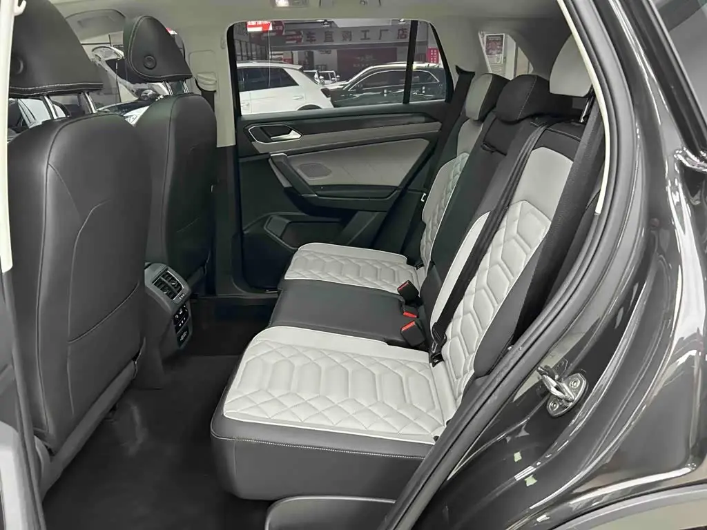 Volkswagen Tayron 2023 — Photo 14/20