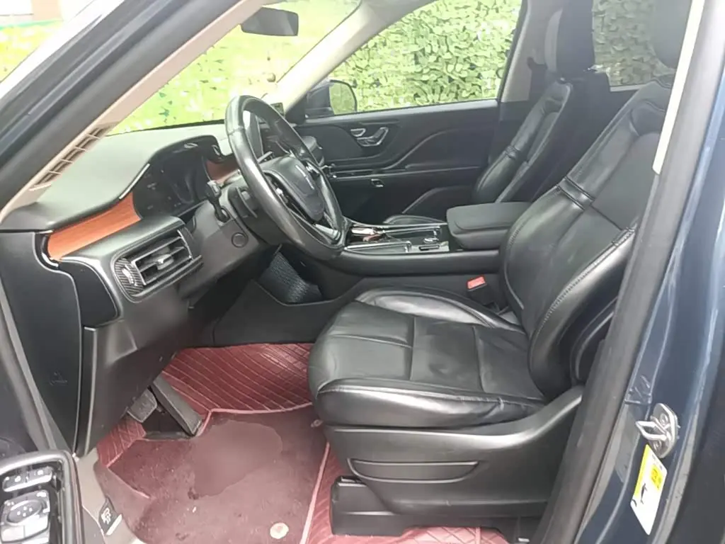 Lincoln Aviator 2020 — Photo 15/20