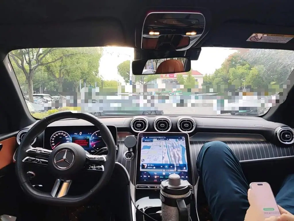 Mercedes-Benz GLC 2023 — Photo 6/20