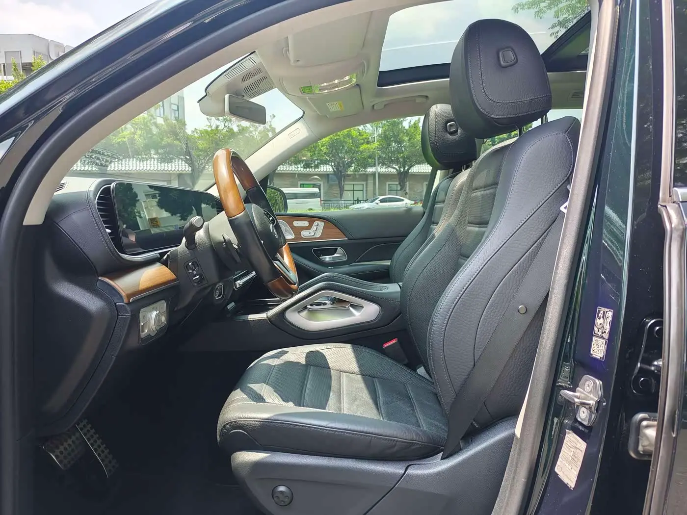 Mercedes-Benz GLS 2020 — Photo 5/20