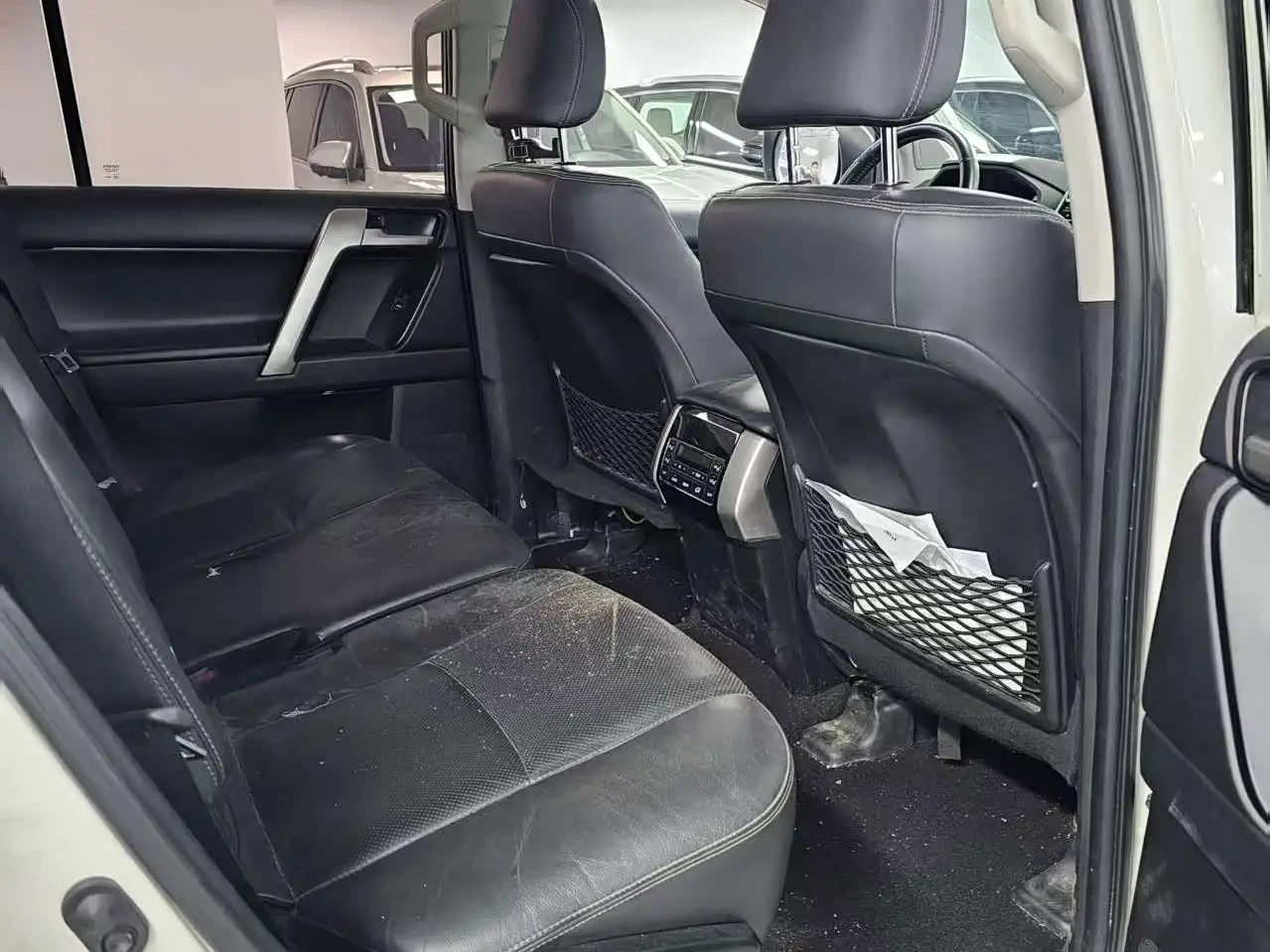 Toyota Prado 2018 — Photo 15/16