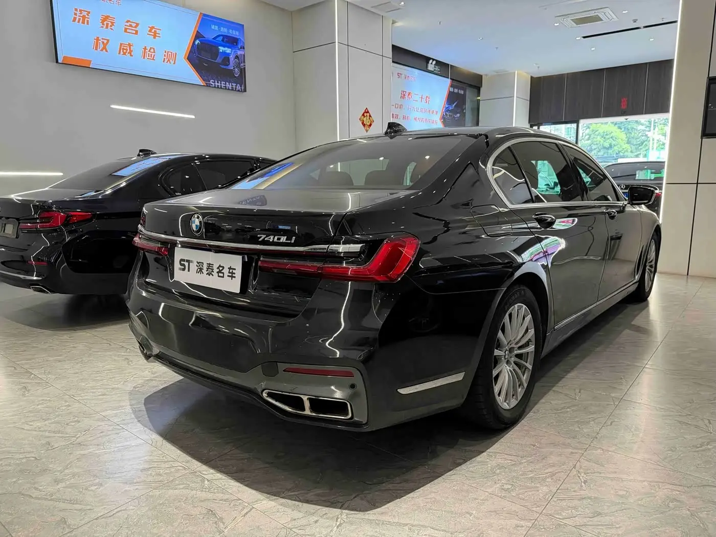 BMW 7 Series 2018 — ფოტო 4/7