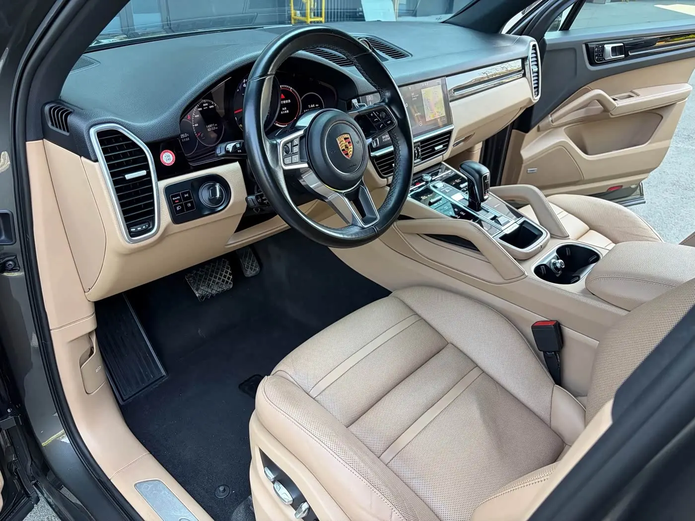 Porsche Cayenne 2019 — Фото 6/9